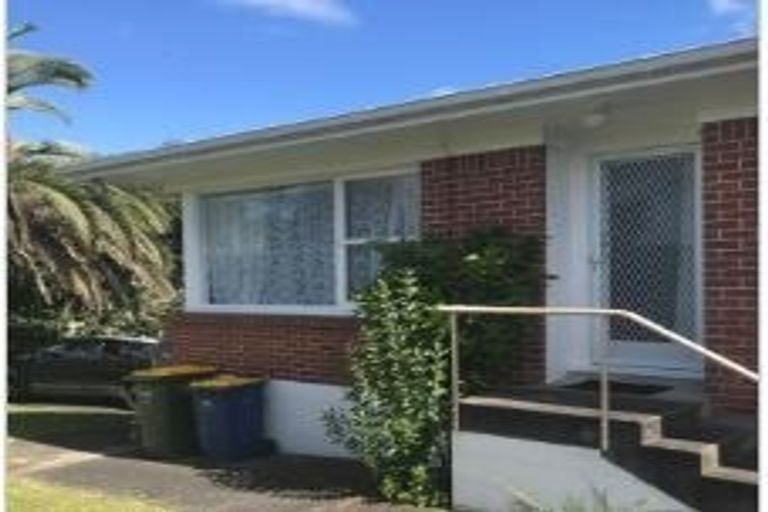 Photo of property in 1/22 Coronation Road, Hillcrest, Auckland, 0627