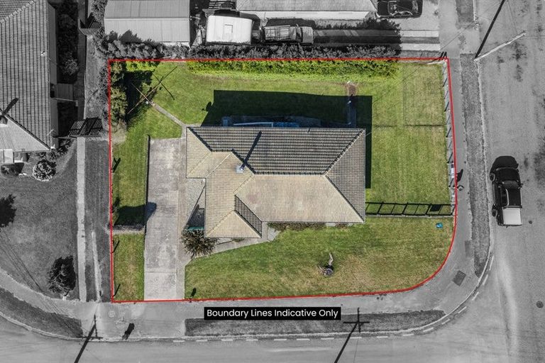 Photo of property in 1 Roach Street, Holmes Hill, Oamaru, 9401