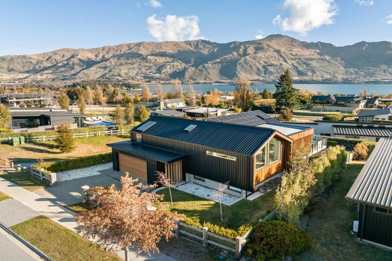 Photo of property in 23 Westview Road, Wanaka, 9305