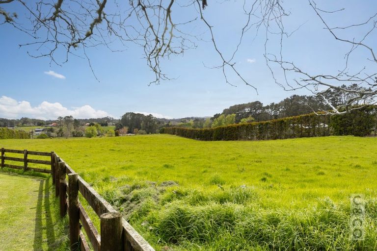 Photo of property in 219 Pomona Road, Kumeu, 0891