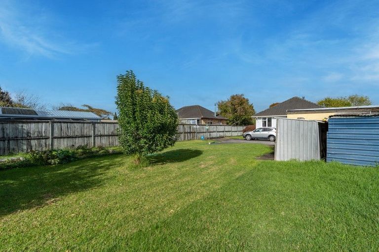 Photo of property in 38 Douglas Crescent, Fairfield, Hamilton, 3214