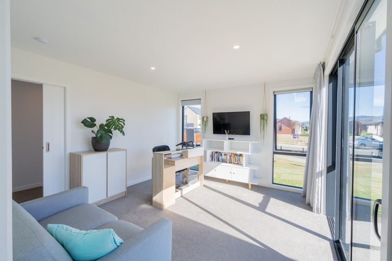 Photo of property in 10 Red Deer Place, Te Anau, 9600