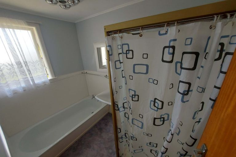 Photo of property in 76 Old Onerahi Road, Onerahi, Whangarei, 0110