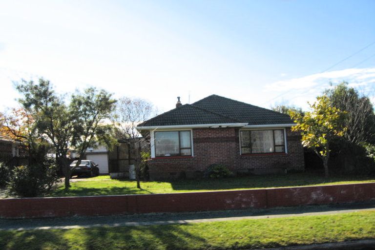 Photo of property in 17 Willryan Avenue, New Brighton, Christchurch, 8083