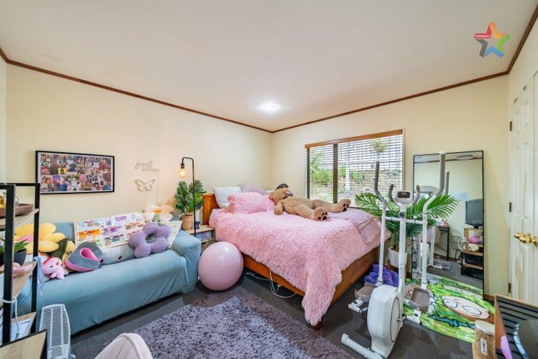 Photo of property in 16 Haast Close, Kelson, Lower Hutt, 5010