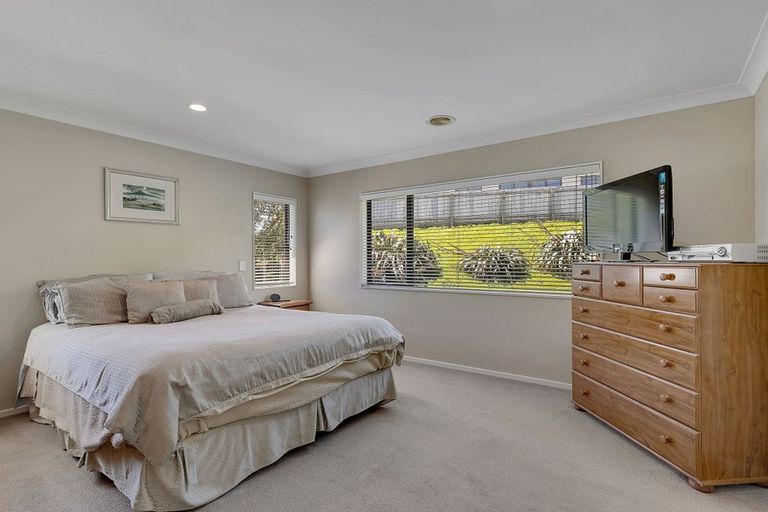 Photo of property in 3 Didsbury Grove, Churton Park, Wellington, 6037