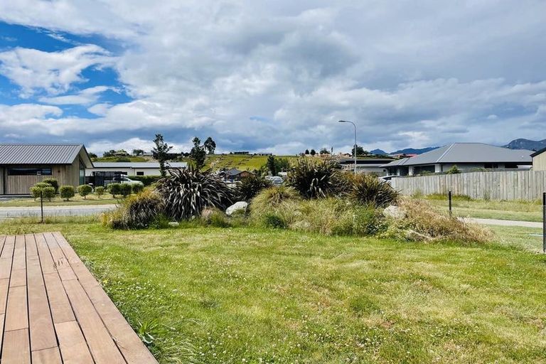 Photo of property in 13 Pennycook Place, Lake Hawea, 9382