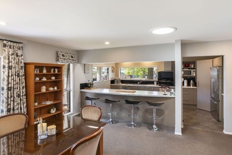 Photo of property in 43 Dunbarton Street, Redwood, Christchurch, 8051
