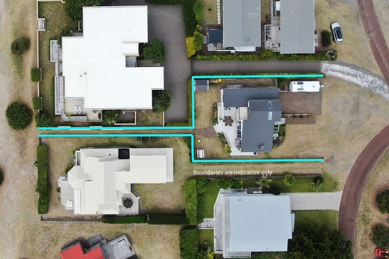 Photo of property in 24 Champion Place, Pauanui, Hikuai, 3579