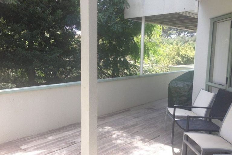 Photo of property in 116 Onetaunga Road, Chatswood, Auckland, 0626