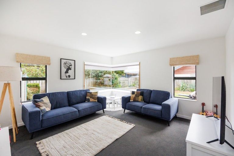 Photo of property in 127 Summerhill Drive, Fitzherbert, Palmerston North, 4410