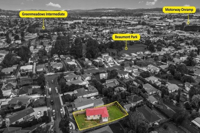 Photo of property in 10 Olive Street, Manurewa, Auckland, 2102