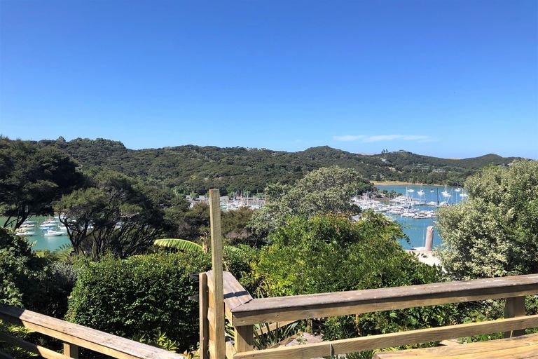 Photo of property in 99 Doves Bay Road, Kerikeri, 0294