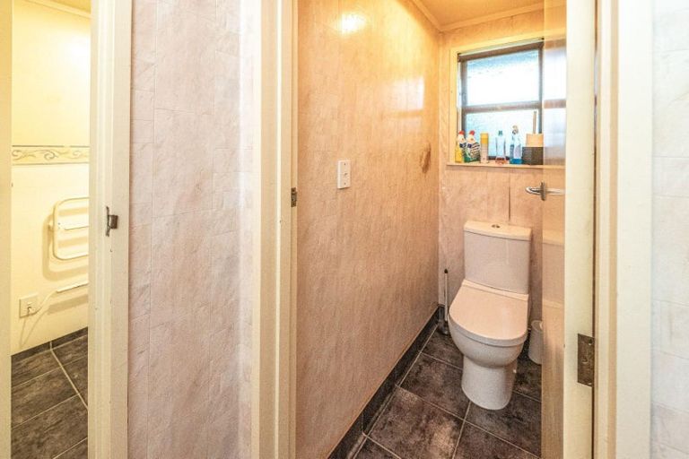 Photo of property in 5 Caversham Road, Westmere, Whanganui, 4501