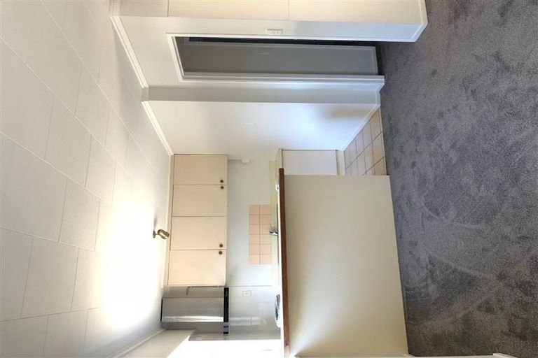 Photo of property in 24 Mirrabooka Avenue, Botany Downs, Auckland, 2010