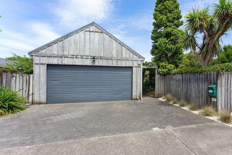 Photo of property in 16 Rauparaha Street, Waikanae Beach, Waikanae, 5036
