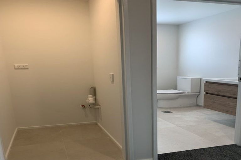 Photo of property in 2b Division Street, Riccarton, Christchurch, 8041