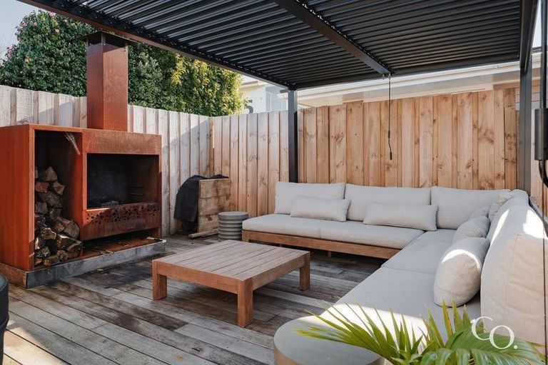 Photo of property in 17 Freyberg Street, Otumoetai, Tauranga, 3110