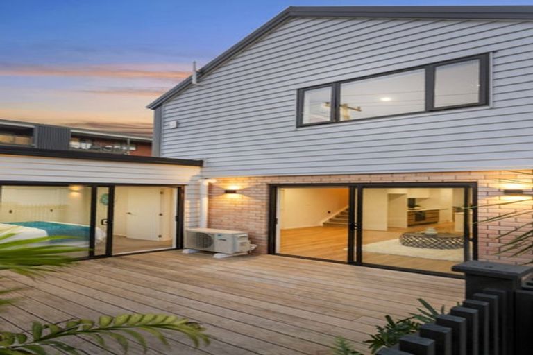 Photo of property in 40a Nikau Street, New Lynn, Auckland, 0600