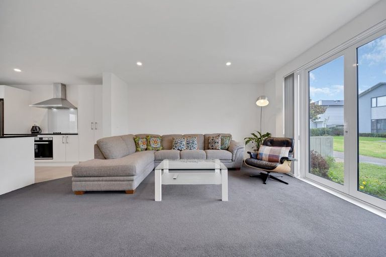 Photo of property in 4 Treestump Road, Takanini, 2112