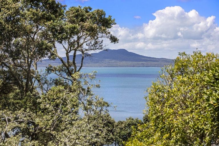 Photo of property in 197 Beach Road, Campbells Bay, Auckland, 0620