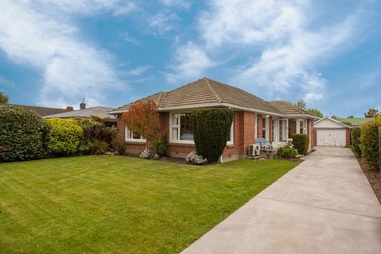 Photo of property in 8 Roslyn Avenue, Mairehau, Christchurch, 8052