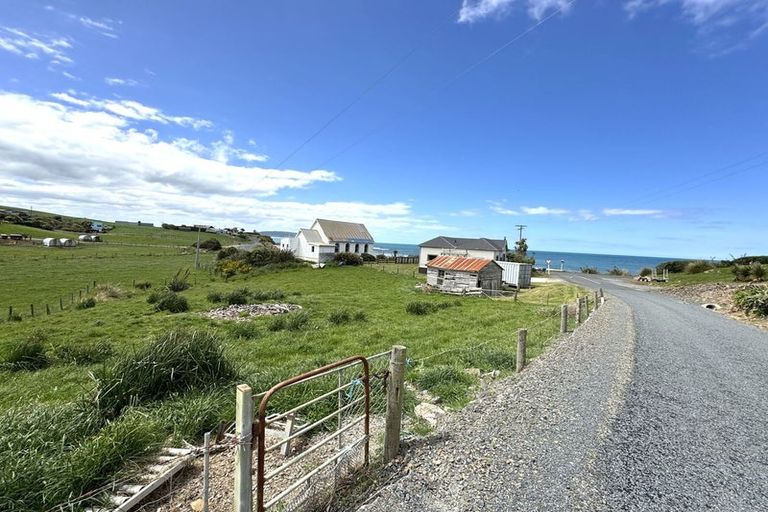 Photo of property in Wood Street, Kaka Point, 9271