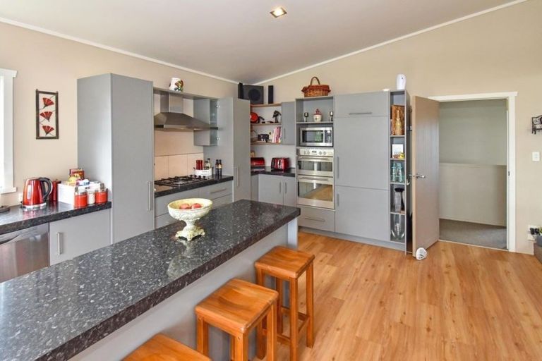 Photo of property in 92a Wharf Road, Clarks Beach, Pukekohe, 2679
