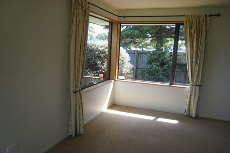 Photo of property in 2 Kydd Lane, Hornby, Christchurch, 8042
