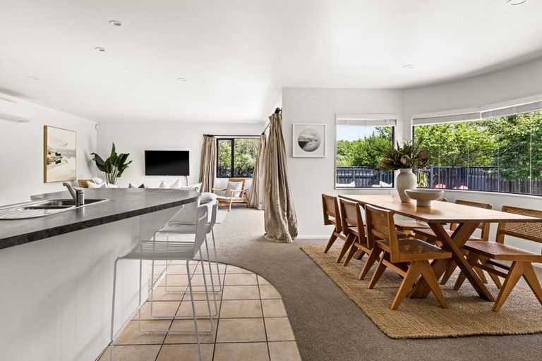 Photo of property in 17 Washington Place, Havelock North, 4130