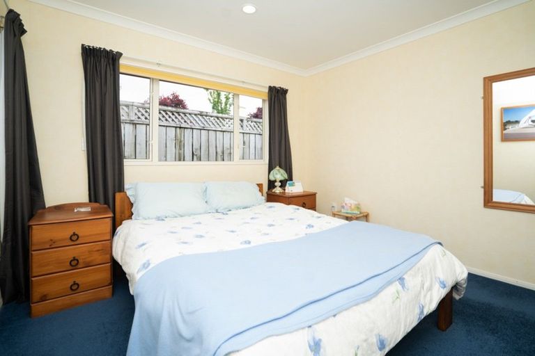 Photo of property in 9 Royal Heights, Glen Avon, New Plymouth, 4312