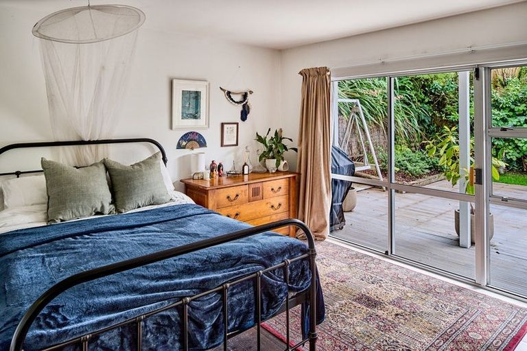 Photo of property in 20 Muri Road, Pukerua Bay, 5026