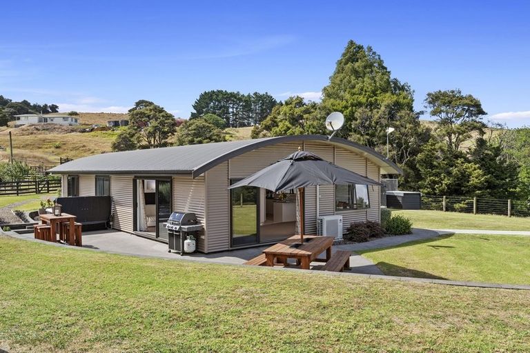 Photo of property in 274 Rapson Road, Kaukapakapa, 0871