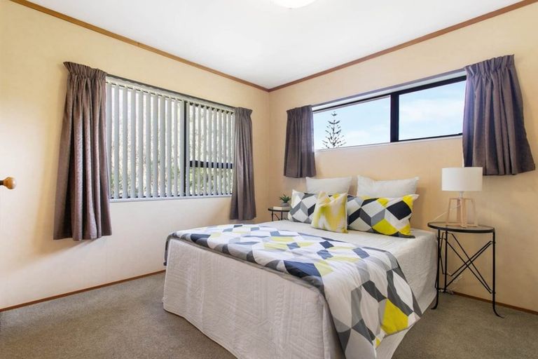 Photo of property in 2/30 Honeysuckle Lane, Mairangi Bay, Auckland, 0630