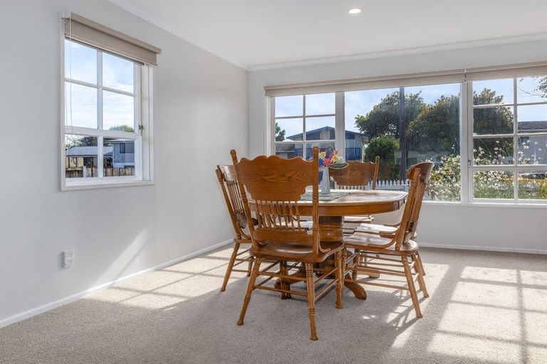 Photo of property in 74 Kennedy Drive, Levin, 5510