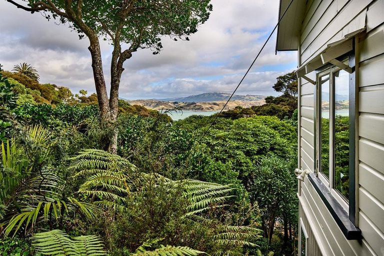 Photo of property in 98 Motuhara Road, Plimmerton, Porirua, 5026
