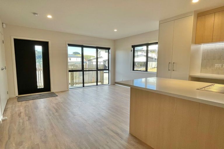 Photo of property in 5b Stockport Grove, Churton Park, 6037