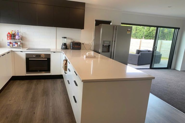 Photo of property in 7/77 Glenmore Road, Sunnyhills, Auckland, 2010