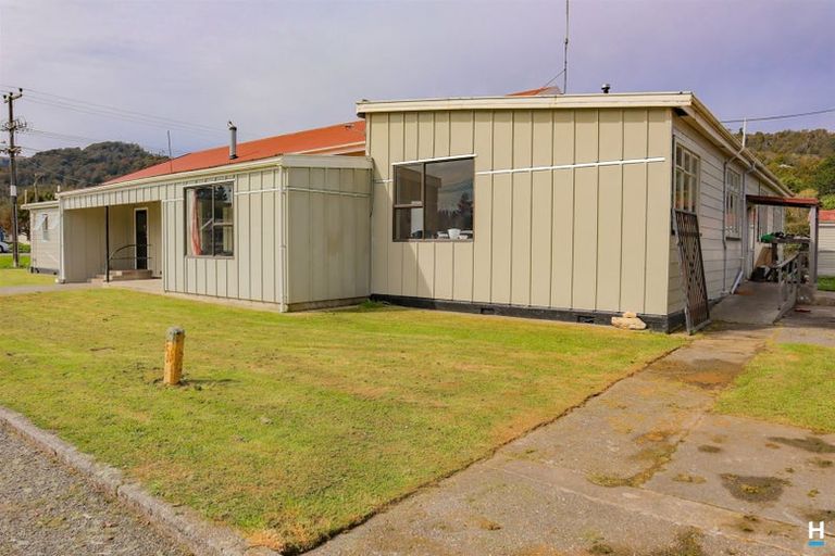 Photo of property in 37 Inverness Street, Dunollie, Runanga, 7803
