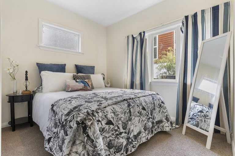 Photo of property in 36a Clayburn Road, Glen Eden, Auckland, 0602