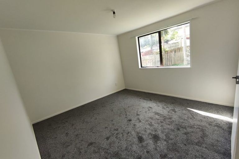 Photo of property in 27h Rehia Road, Massey, Auckland, 0614