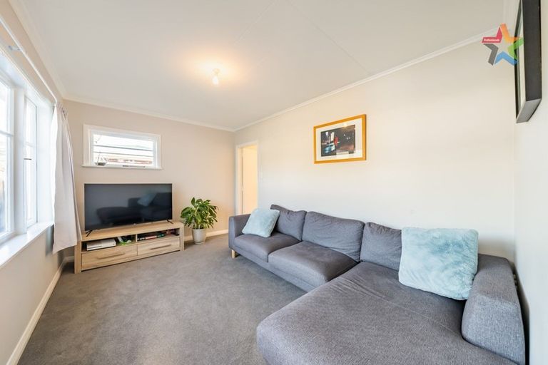 Photo of property in 56 Dover Road, Wainuiomata, Lower Hutt, 5014