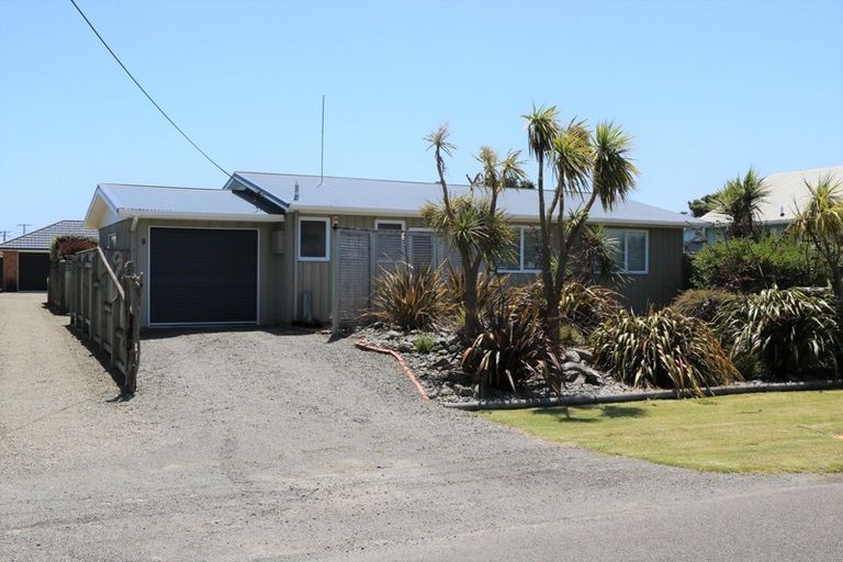 Photo of property in 9 Barber Street, Foxton Beach, Foxton, 4815