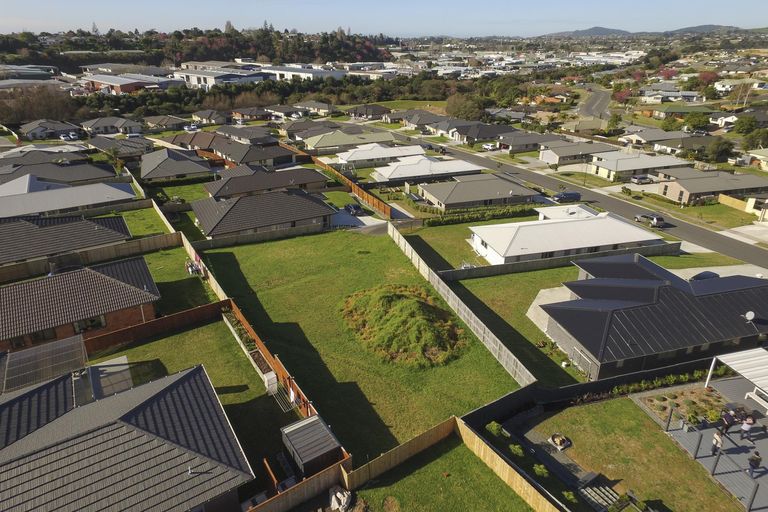 Photo of property in 27 Fairfax Crescent, Pyes Pa, Tauranga, 3112