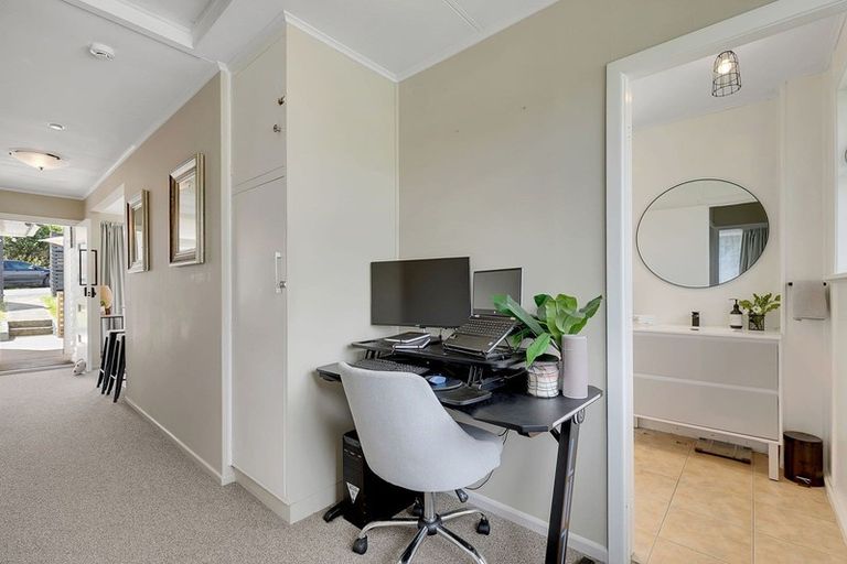 Photo of property in 70 Champion Street, Cannons Creek, Porirua, 5024