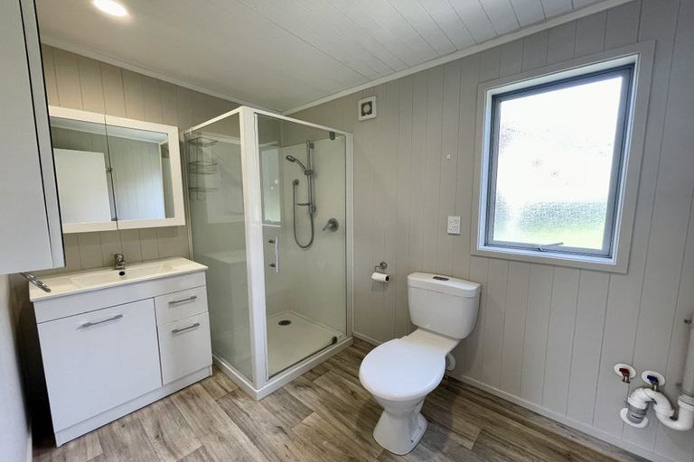 Photo of property in 14 Panzic Place, Glen Eden, Auckland, 0602