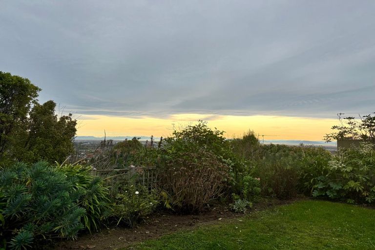 Photo of property in 2/12 Macmillan Avenue, Cashmere, Christchurch, 8022