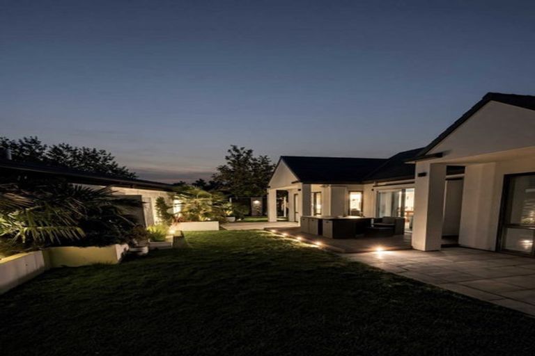 Photo of property in 3 Fieldmoor Place, Parklands, Christchurch, 8083