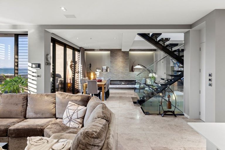 Photo of property in 2/415 Oceanbeach Road, Mount Maunganui, 3116