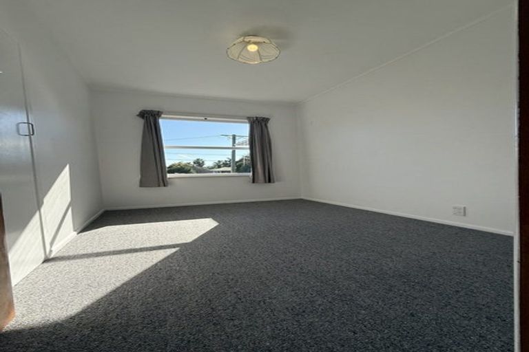 Photo of property in 34 Levesque Street, Birkdale, Auckland, 0626